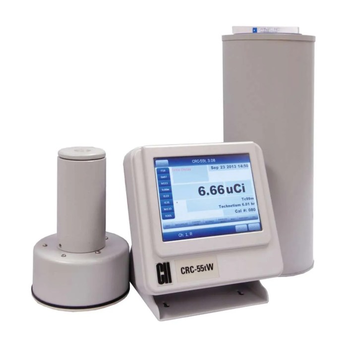 Dose calibrator vs well counter